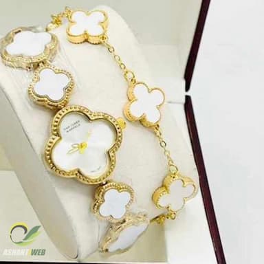 The Clover Bracelet