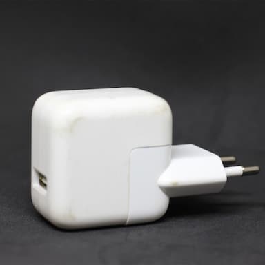 APPLE 12W ADAPTER